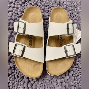 NWT* Birkenstock Arizona White Slide Sandal - Women’s Size 39 8-8.5 $118